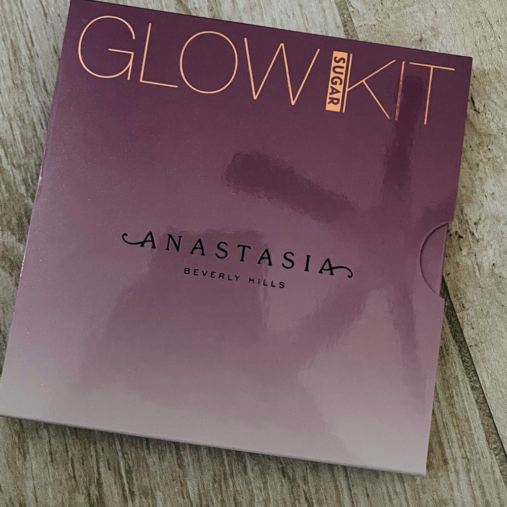 Anastasia highlighter pallet